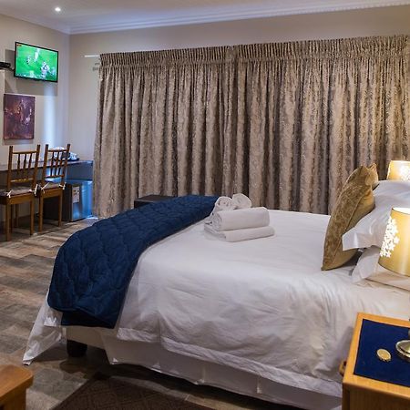 Kings Halt Hotel Блоемфонтейн Екстериор снимка