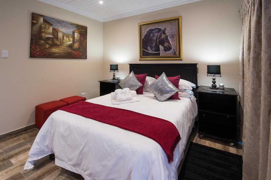 Kings Halt Hotel Блоемфонтейн Екстериор снимка