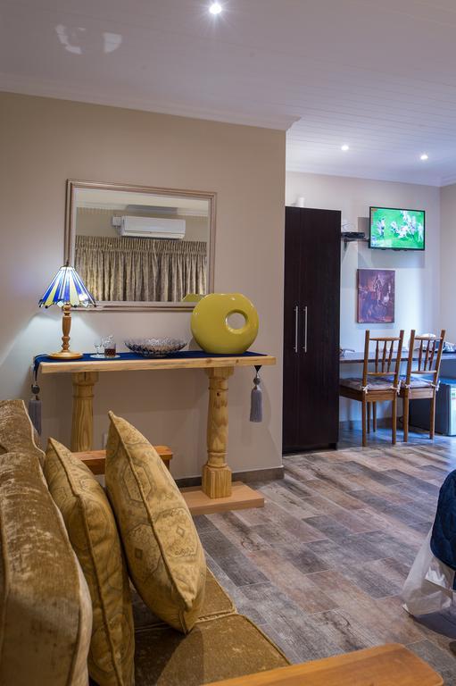 Kings Halt Hotel Блоемфонтейн Екстериор снимка