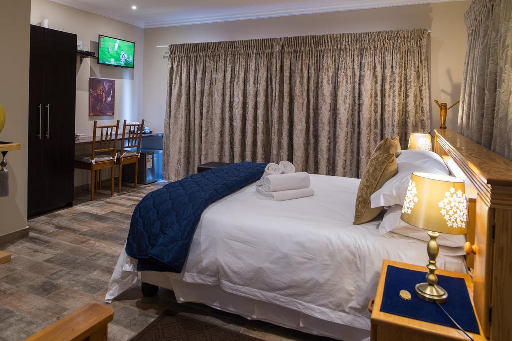Kings Halt Hotel Блоемфонтейн Екстериор снимка